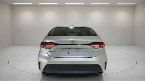 Used 2024 Toyota Corolla LE image 4