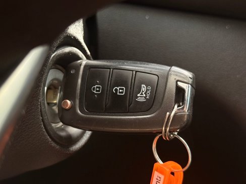 Used 2020 Hyundai Santa Fe SE image 33