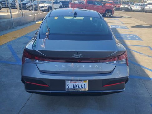 Used 2024 Hyundai Elantra SEL image 10