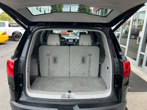 Used 2017 GMC Acadia SLT image 16