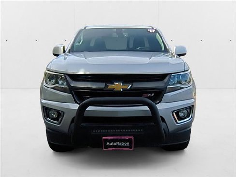 Used 2017 Chevrolet Colorado Z71 image 2