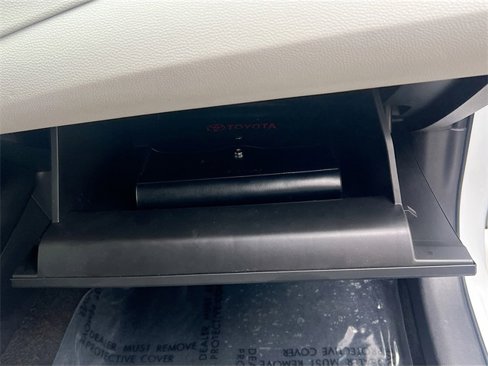 Used 2022 Toyota Corolla LE image 21