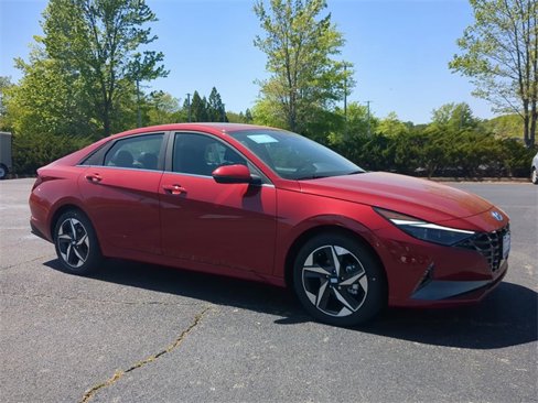 Used 2023 Hyundai Elantra Limited w/ Preferred Accessory Package image 2
