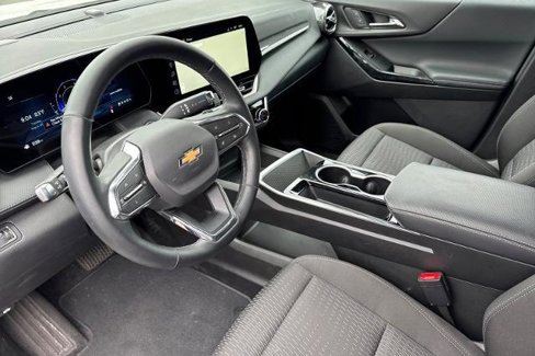 Used 2025 Chevrolet Equinox LT image 12