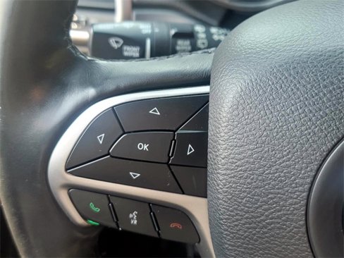 Used 2019 Jeep Grand Cherokee Limited image 18