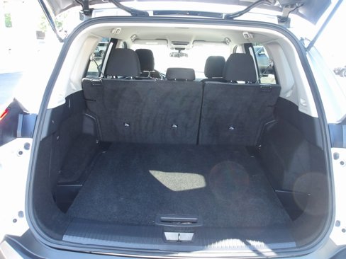Used 2023 Nissan Rogue SV image 8