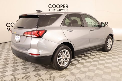 Used 2024 Chevrolet Equinox LS w/ LS Convenience Package image 19