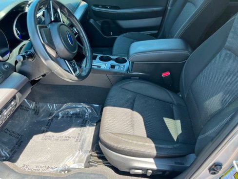 Used 2019 Subaru Outback 2.5i Premium image 6