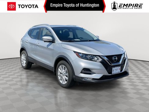Used 2022 Nissan Rogue Sport SV w/ Technology Package image 1
