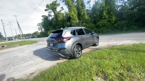 Used 2022 Nissan Rogue SV image 8