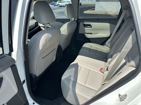 Used 2021 Nissan Rogue SL image 12