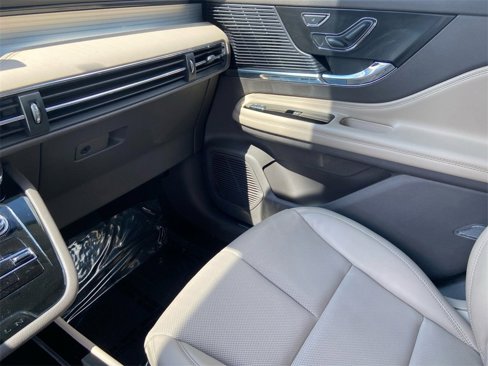 Certified 2022 Lincoln Corsair AWD w/ Equipment Group 101A image 35