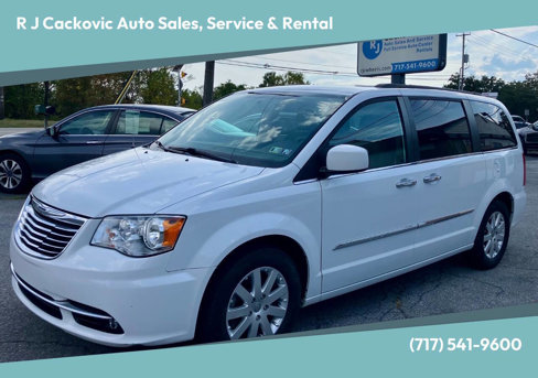 Used 2015 Chrysler Town & Country Touring w/ Driver Convenience Group image 1