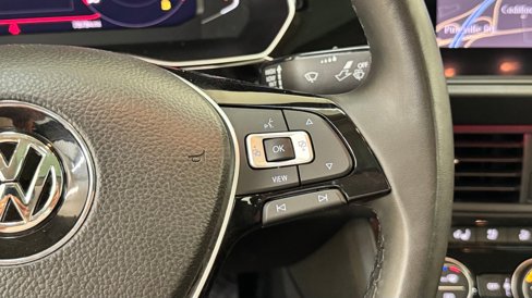 Used 2020 Volkswagen Jetta SEL Premium image 28