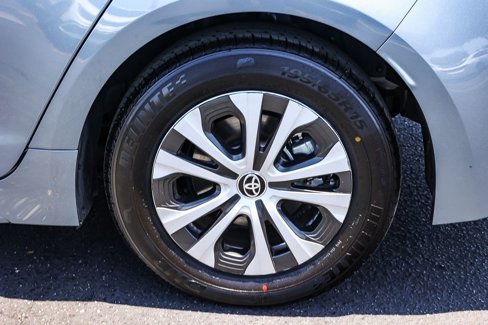 Used 2022 Toyota Corolla LE image 10