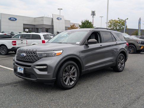 Certified 2021 Ford Explorer XLT w/ Equipment Group 202A image 7