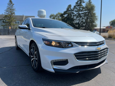 Used 2017 Chevrolet Malibu LT w/ Leather Package image 11