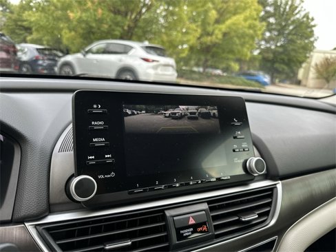 Used 2019 Honda Accord LX image 17