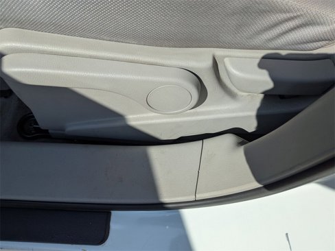 Used 2014 Nissan Rogue S image 14