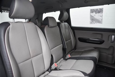 Used 2017 Kia Sedona EX image 15