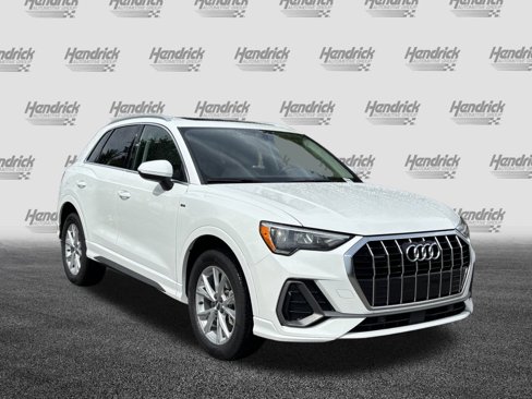 Used 2021 Audi Q3 2.0T Premium w/ Convenience Package image 2