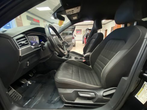 Used 2023 Volkswagen Jetta Sport image 18
