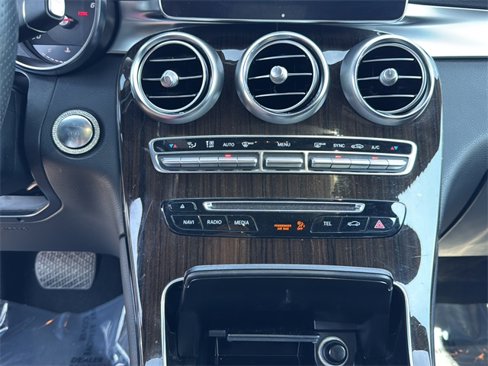 Used 2019 Mercedes-Benz GLC 300 4MATIC image 19