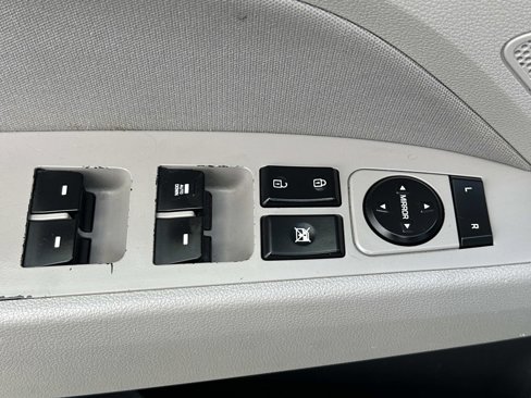 Used 2019 Hyundai Elantra SEL image 19