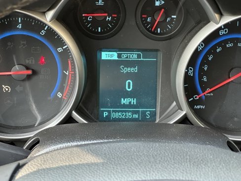 Used 2015 Chevrolet Cruze LT image 10