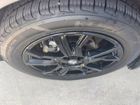 Used 2020 Nissan Kicks SR image 4