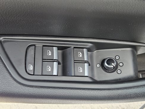 Used 2017 Audi A4 2.0T Premium image 19