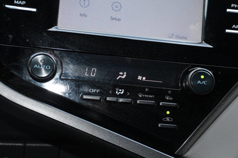 Used 2019 Toyota Camry SE image 34