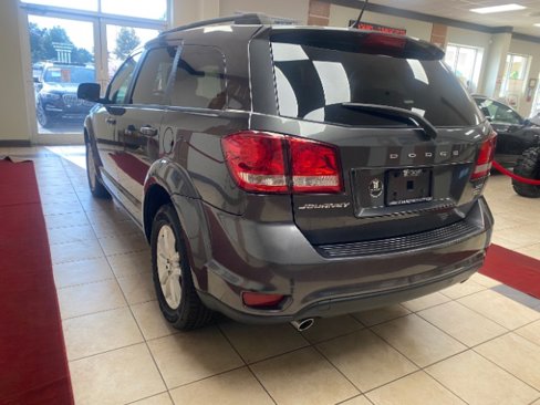 Used 2017 Dodge Journey SXT w/ Comfort/Convenience Group image 5