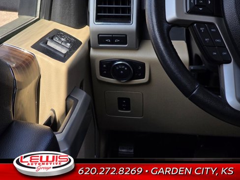 Used 2017 Ford F150 Lariat image 13