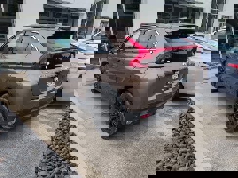 Used 2018 Mitsubishi Eclipse Cross LE image 3