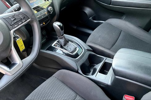 Used 2020 Nissan Rogue Sport S image 14