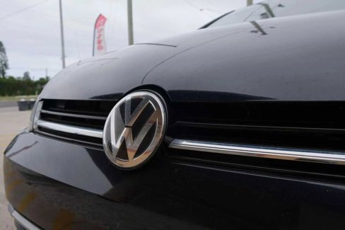 Used 2018 Volkswagen Golf SE image 30