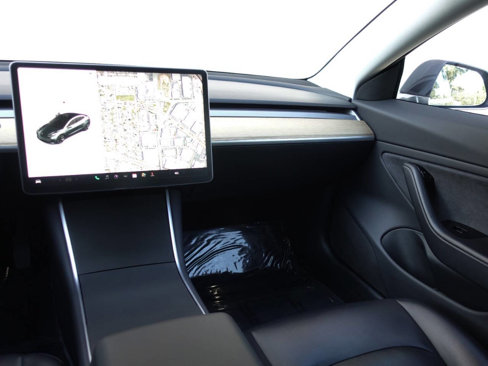 Used 2018 Tesla Model 3 Long Range image 35