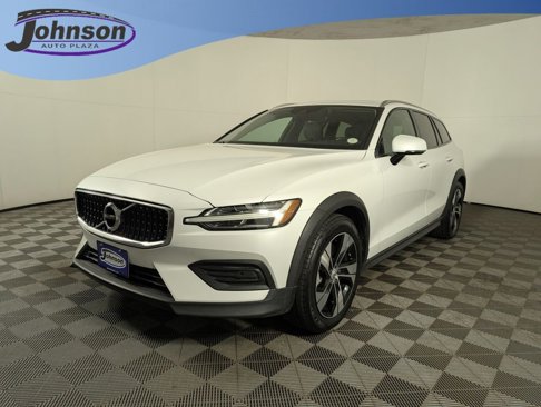 Used 2020 Volvo V60 T5 Cross Country w/ Protection Package Premier image 1