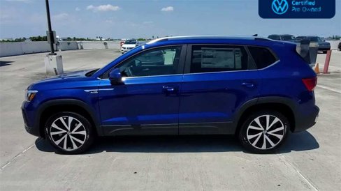 Certified 2023 Volkswagen Taos SE image 5