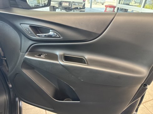 Used 2023 Chevrolet Equinox LT image 20