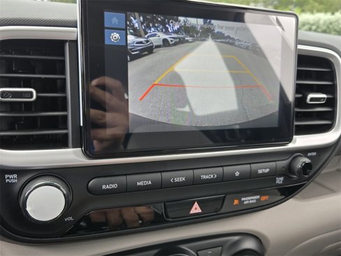 Certified 2025 Hyundai Venue SEL image 22