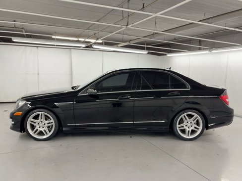 Used 2014 Mercedes-Benz C 250 Sedan image 2