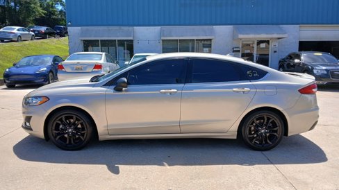 Used 2019 Ford Fusion SE w/ Equipment Group 151A image 7