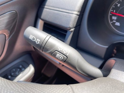 Used 2024 GMC Terrain SLE image 17