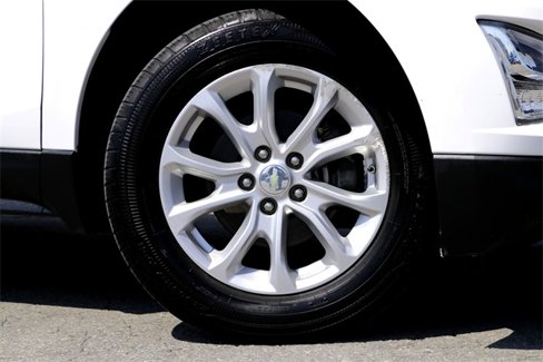 Used 2018 Chevrolet Equinox LS image 2