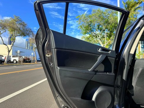 Used 2012 MAZDA MAZDA3 i Touring image 15