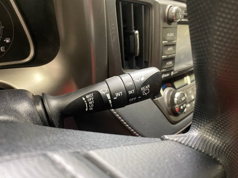Used 2015 Toyota RAV4 XLE image 23
