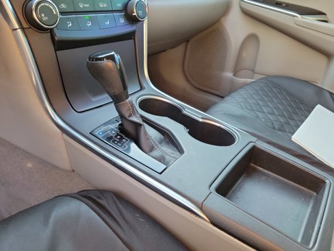 Used 2017 Toyota Camry LE image 29