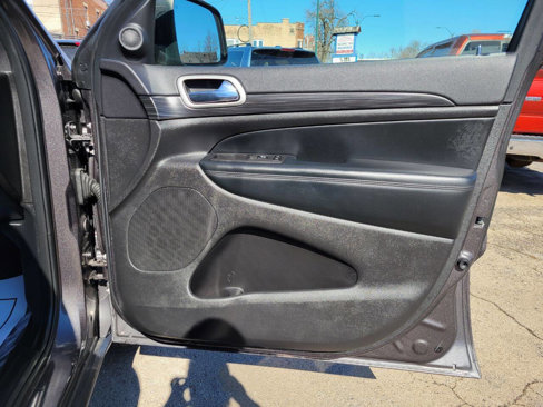 Used 2021 Jeep Grand Cherokee Laredo image 13